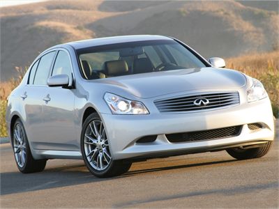 infiniti compare to nissan difference
